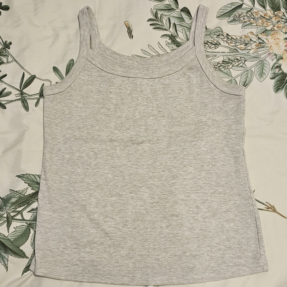 Old Navy Light Gray Ribbed Tank Top